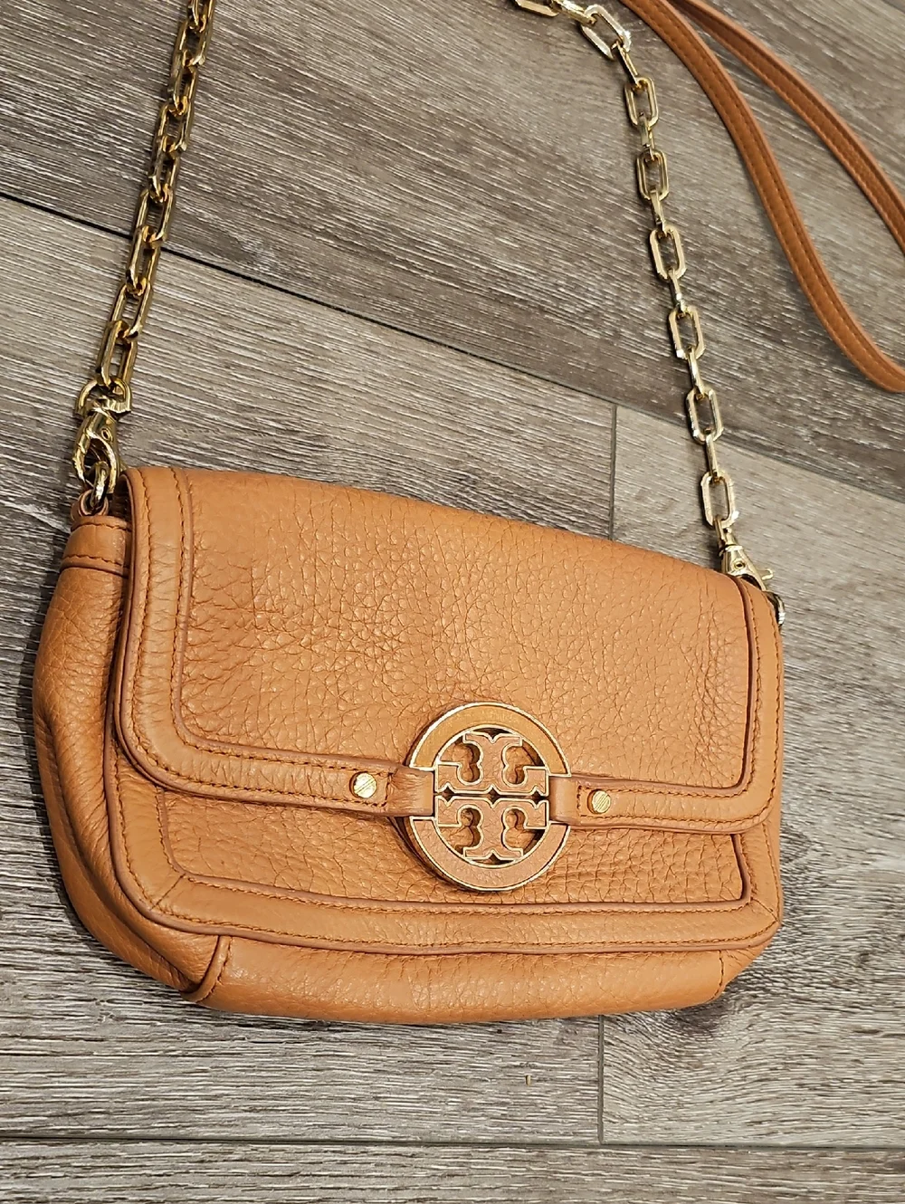 TORY BURCH Tan Leather Crossbody Bag Gold Logo Amanda Mini Chain Strap Purse